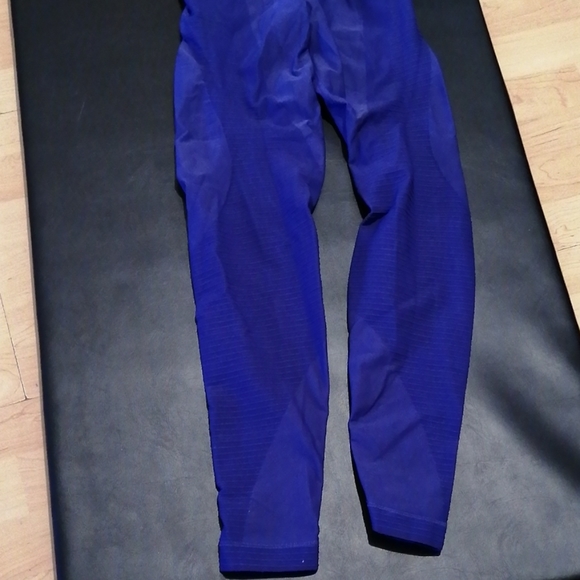 Fitted compression pants - Picture 2 of 2